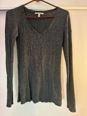 Express One Eleven Gray Ribbed Long Sleeve Top Women’s Small V-Neck Stretch